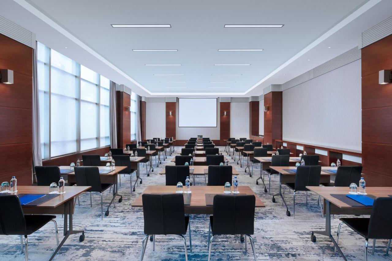 Delta Hotels By Marriott Istanbul Levent Bagian luar foto