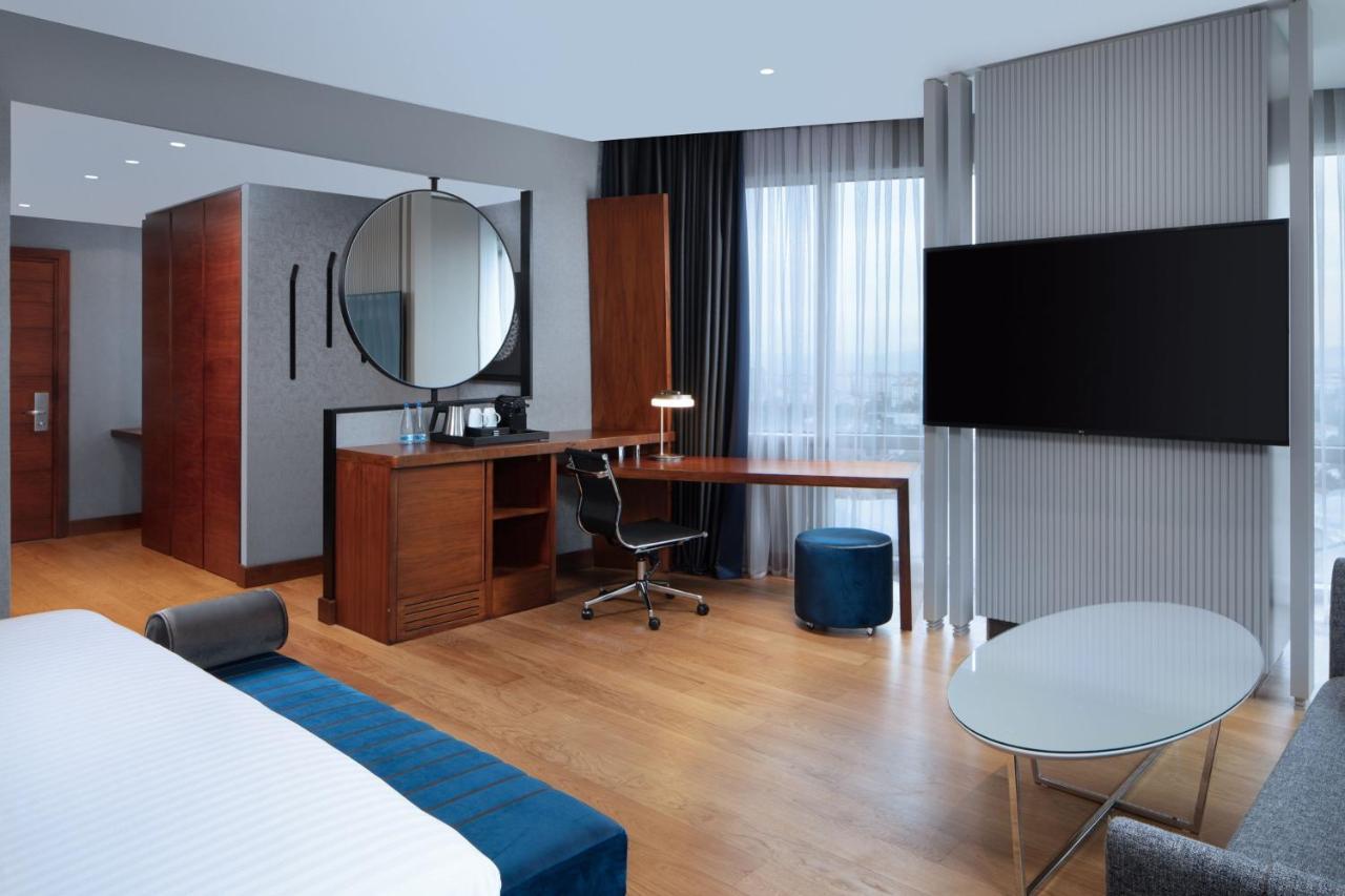 Delta Hotels By Marriott Istanbul Levent Bagian luar foto