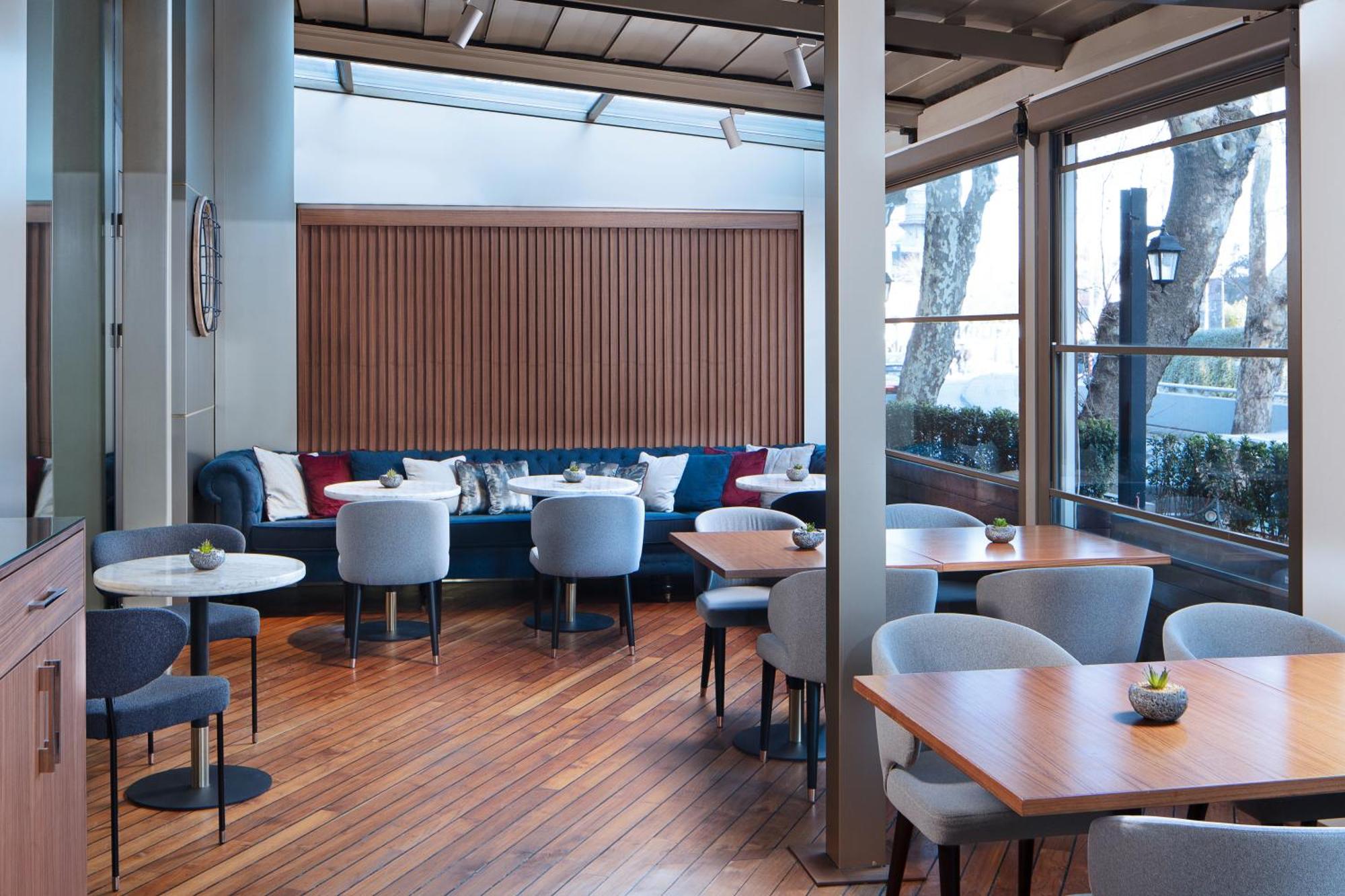 Delta Hotels By Marriott Istanbul Levent Bagian luar foto