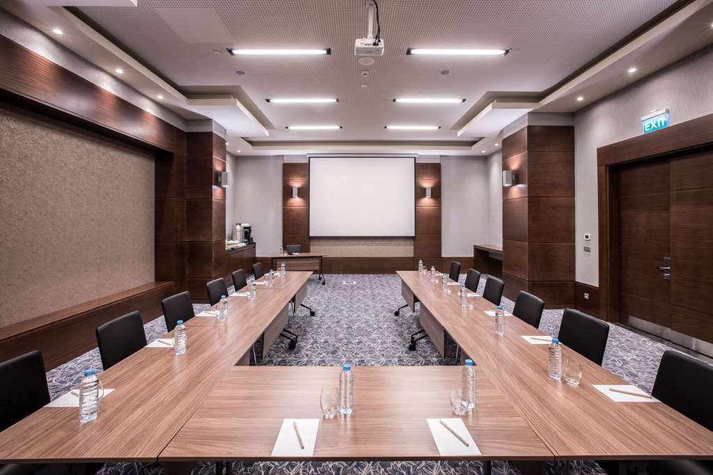 Delta Hotels By Marriott Istanbul Levent Bagian luar foto